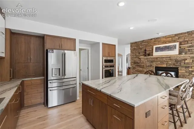 5830 Broadmoor Bluffs Dr photo 16