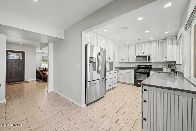 1421 W IMPALA Avenue photo 9