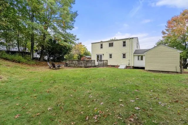 508 Oak St photo 16