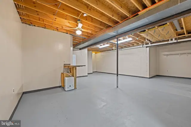 15950 Crowfoot Ct photo 20