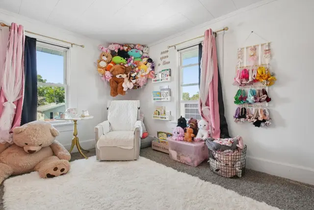 624 Harrison Ave photo 17