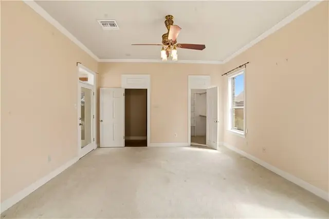 43 Chateau Rothchild Dr photo 19