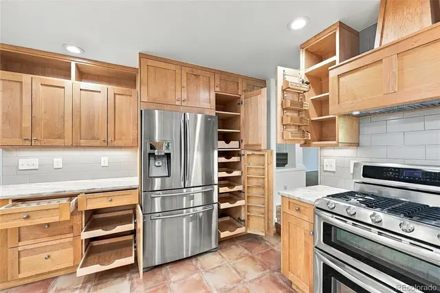 16231 Parkside Drive photo 8