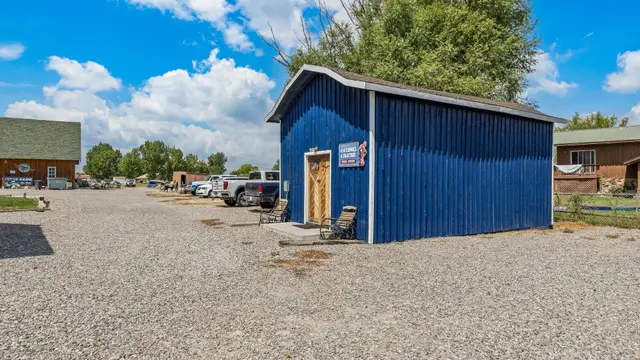 60977 Gunnison Road photo 15