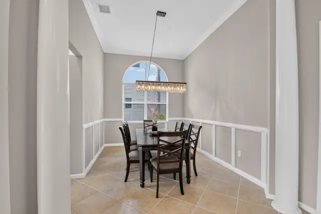 2286 MERRIWEATHER Way photo 10