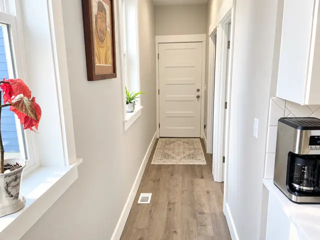 1304 Olympic Ln photo 9