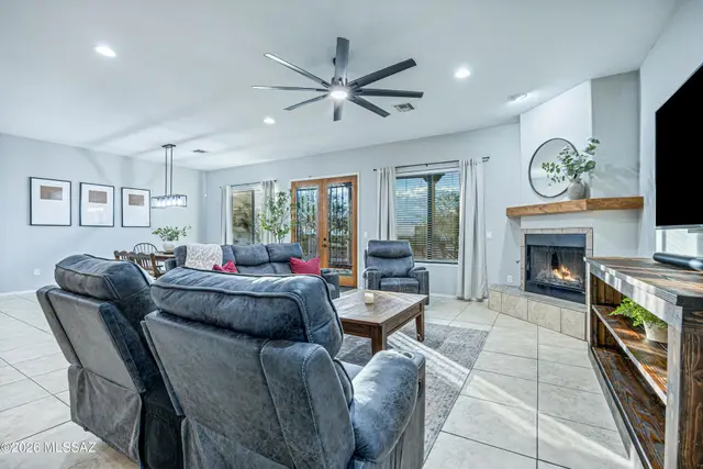 1 N Larkin Dr photo 10