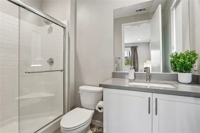 13219 Victory Blvd photo 13