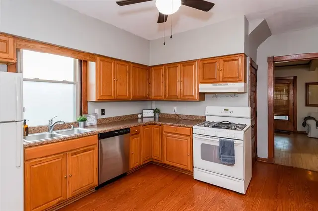 47 Illinois Ave photo 13