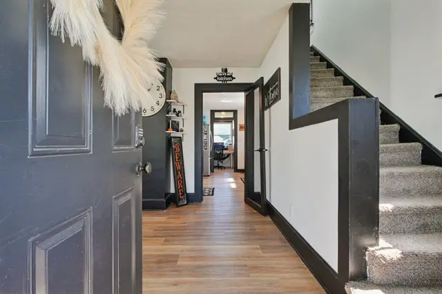 624 Harrison Ave photo 6
