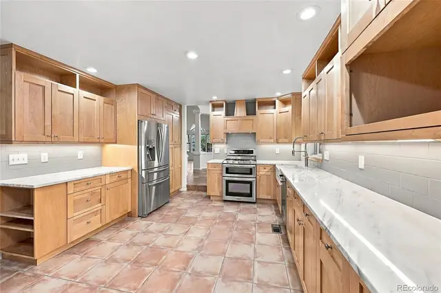16231 Parkside Drive photo 12