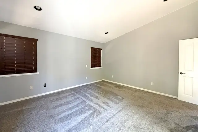 912 Easy St photo 17