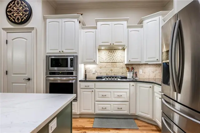 1302 NE Fairwinds Dr photo 16