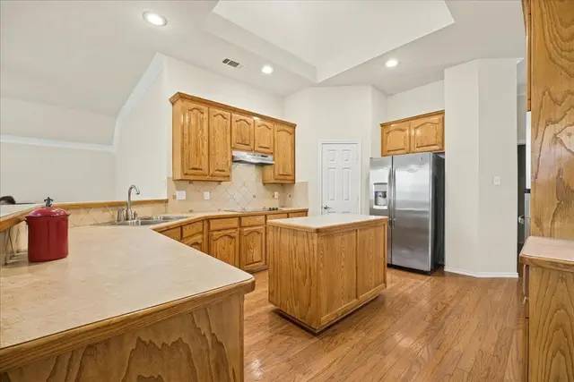 1403 Lowes Farm Pkwy photo 12