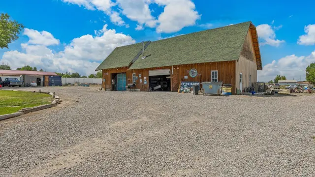 60977 Gunnison Road photo 12