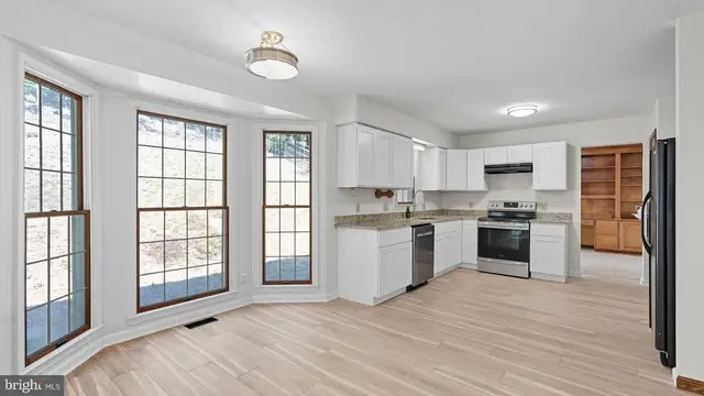 2425 Harpoon Dr photo 5