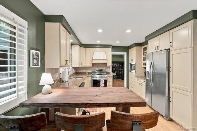 5523 Crabtree Rd photo 10