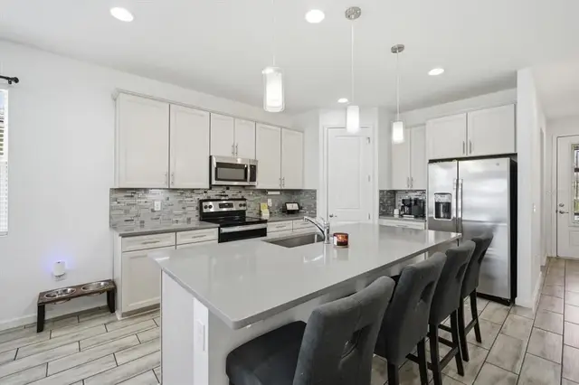 120 SUMMERSHORE DRIVE photo 9