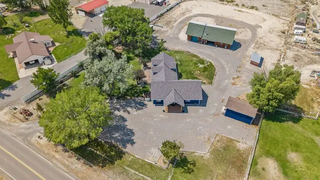 60977 Gunnison Road photo 9