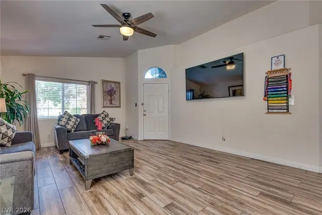 7229 Chic Ave photo 5