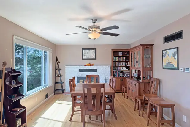 2892 Victoria Dr photo 7