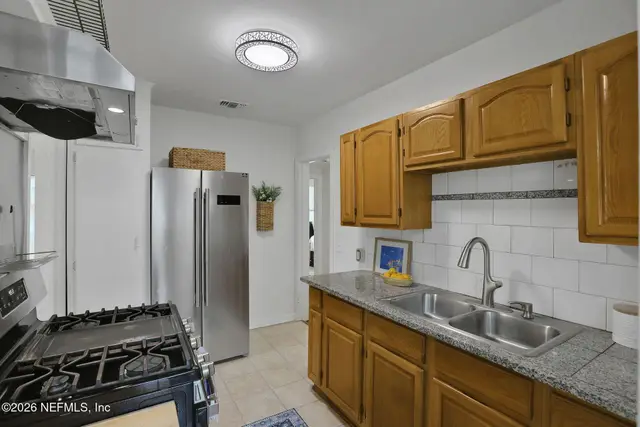1166 MURRAY Drive photo 9