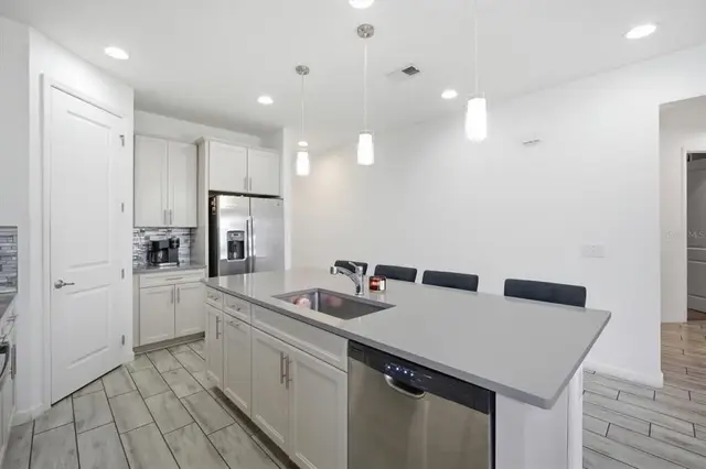 120 SUMMERSHORE DRIVE photo 11