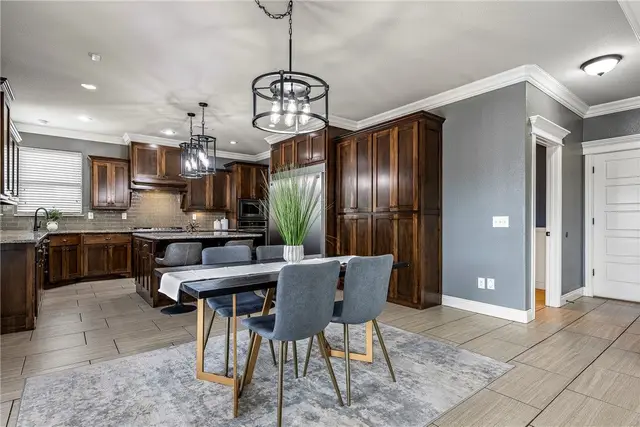 1701 Helen Ln photo 9