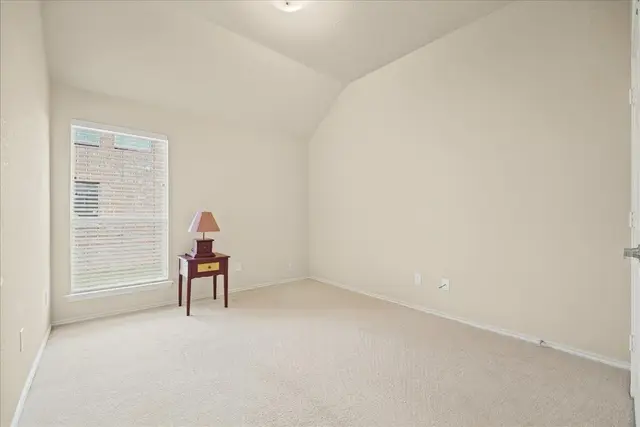 1403 Lowes Farm Pkwy photo 8
