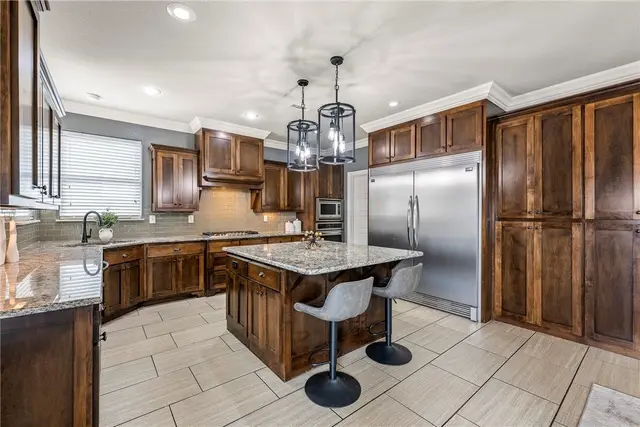 1701 Helen Ln photo 12
