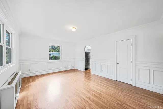 1041 Joselson Avenue photo 11