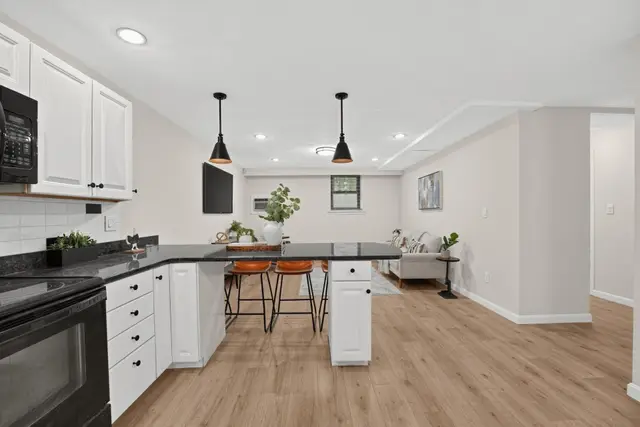 595 Revere Beach Pkwy APT 6 photo 11