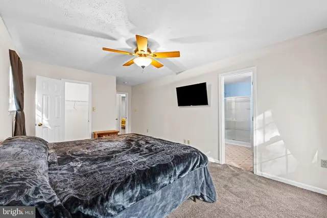 15950 Crowfoot Ct photo 11
