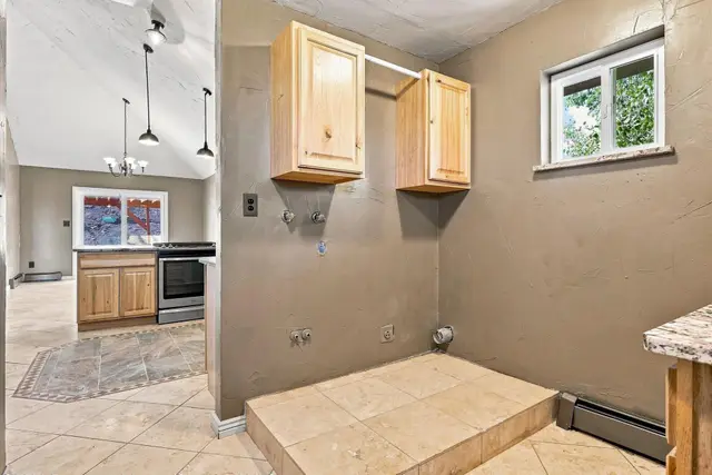 2209 Avon Dr photo 13