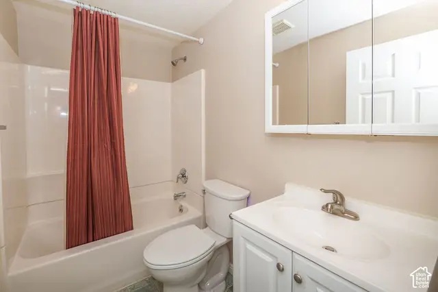 637 E 950 S APT 19 photo 20