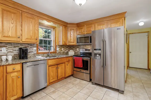 42 Victoria Ln photo 12