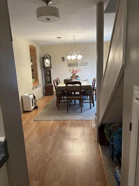 121 E Woodruff STREET NE NE photo 6