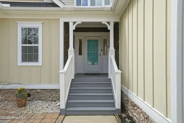 1567 Colonist Square SW photo 15