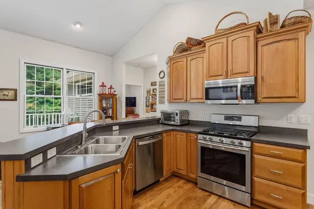 1130 Fallbrook photo 15