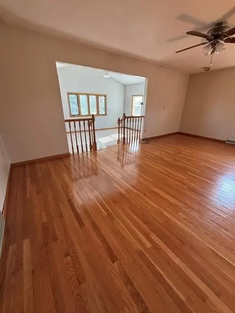 348 Walnut St photo 17