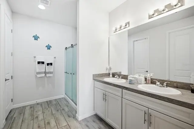 120 SUMMERSHORE DRIVE photo 18