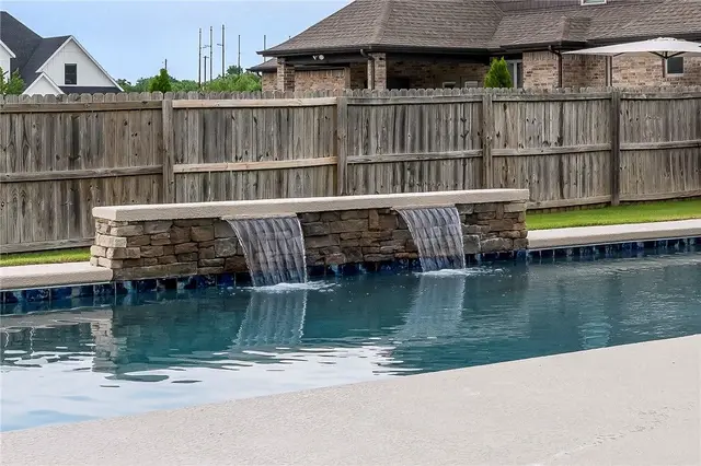 1701 Helen Ln photo 6