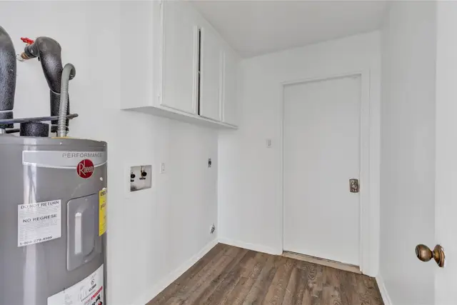 1746 Cloister Dr APT 12 photo 20