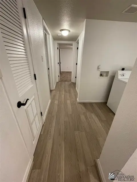 2792 W Clifford Ln photo 20