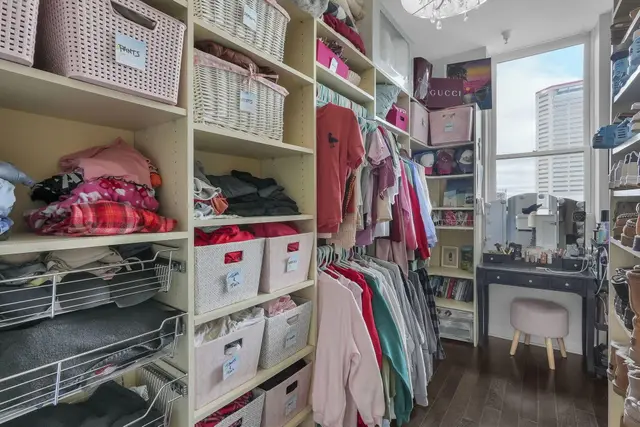 145 N High St APT 800 photo 16