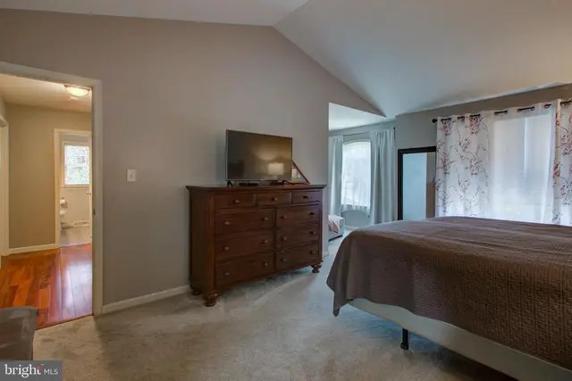 16 Hemlock Dr photo 17