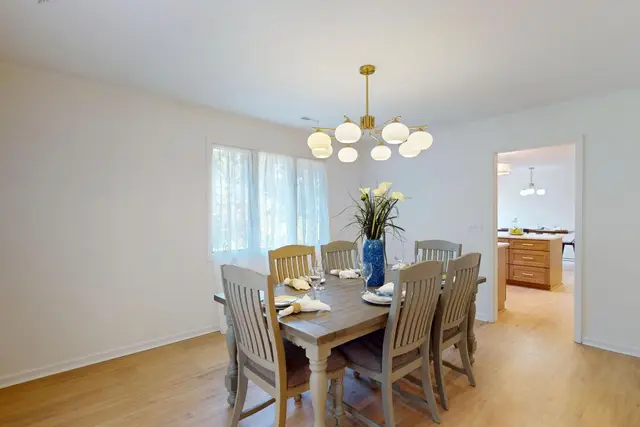 960 Heather Ln photo 12