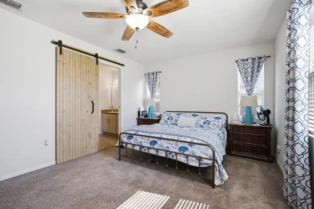 120 SUMMERSHORE DRIVE photo 17