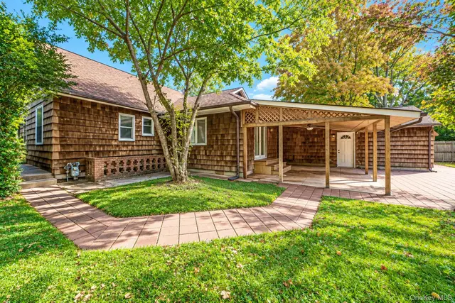 1041 Joselson Avenue photo 6