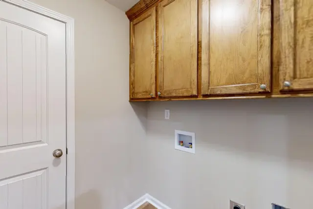 54 Lexington Ct photo 15